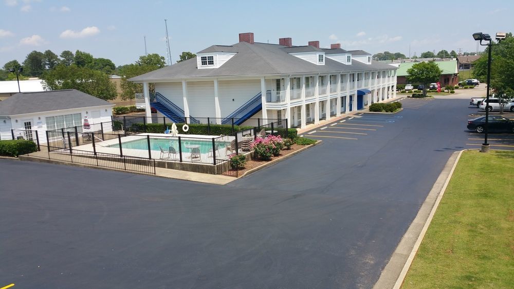 Baymont By Wyndham Florence/Muscle Shoals Exterior foto
